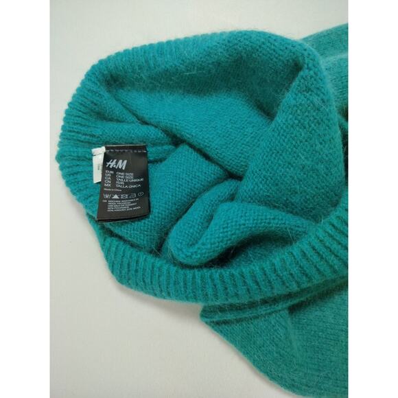 H&M Women's Angora & Wool Green Ombre Infinity Scarf. - Picture 9 of 11